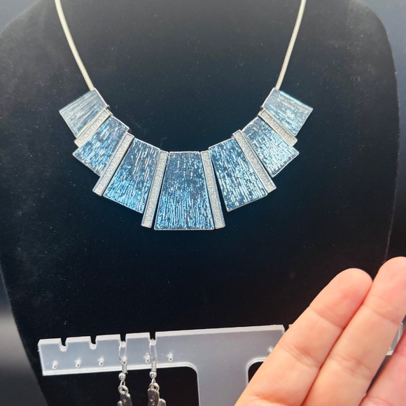 3 Piece Silver Necklace, Earrings, And Ring Set - Picture 3 of 8